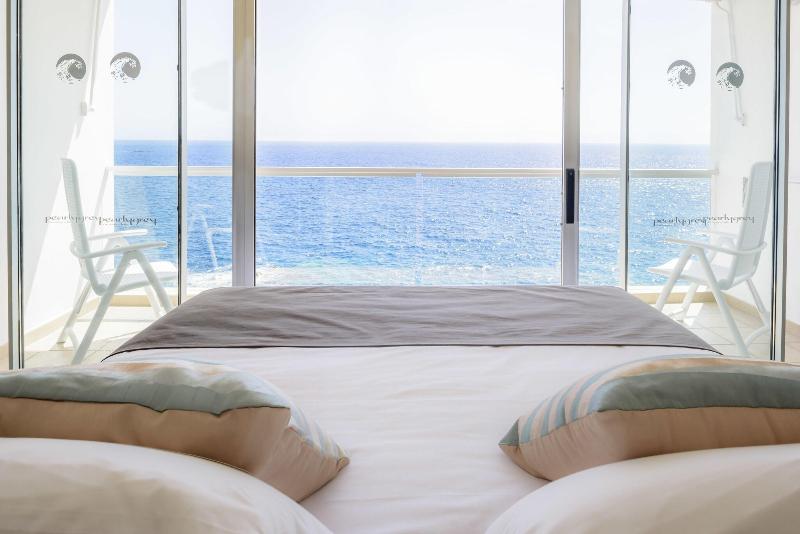 Pearly Grey Ocean Club - Oda