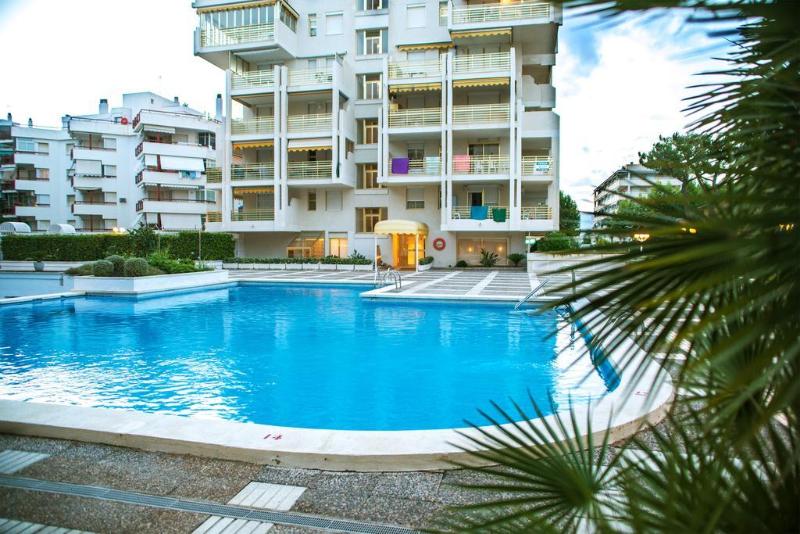 Ona Suites Salou - Havuz
