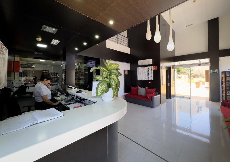 Holiday Club Sol Amadores - Lobi