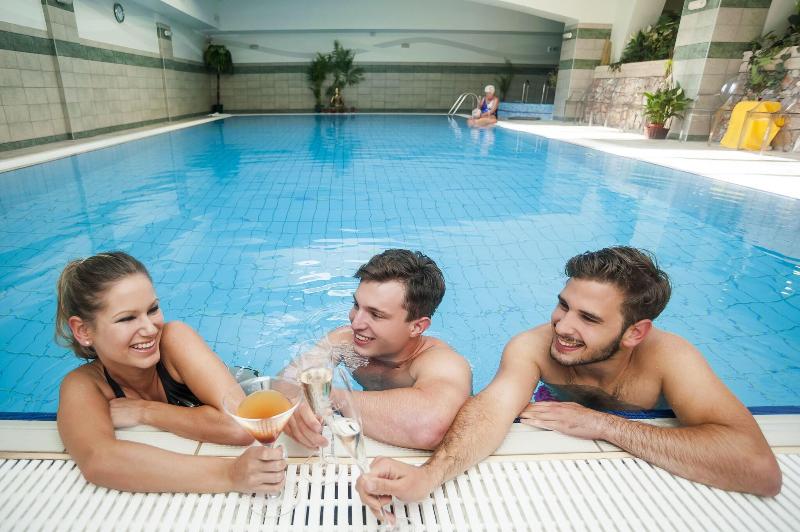 Holiday Club Heviz - Havuz