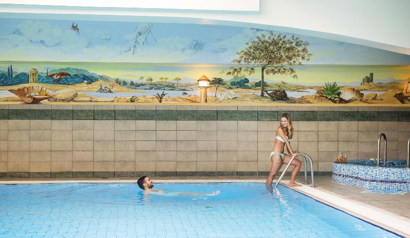 Holiday Club Heviz - Havuz