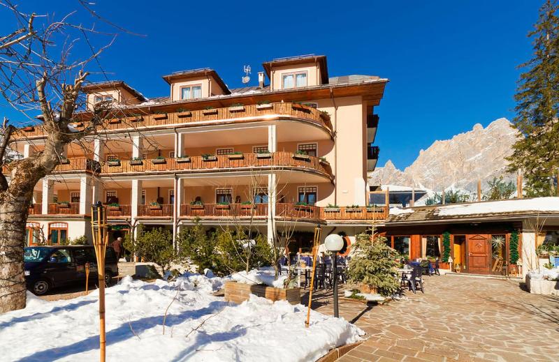 Hotel Villa Blu Cortina D'Ampezzo - Genel