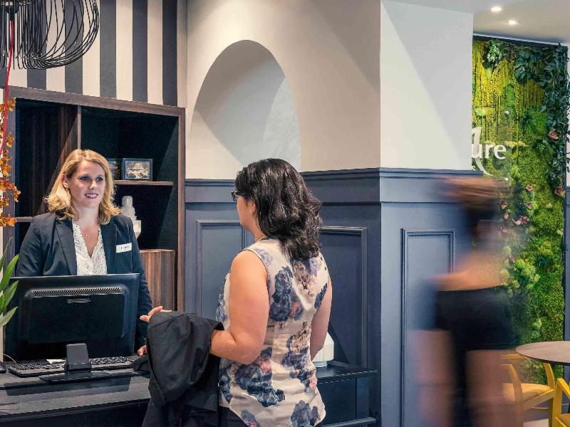Mercure Paris Ouest St Germain - Lobi