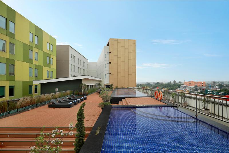 Swiss-Belhotel Airport Jakarta - Havuz