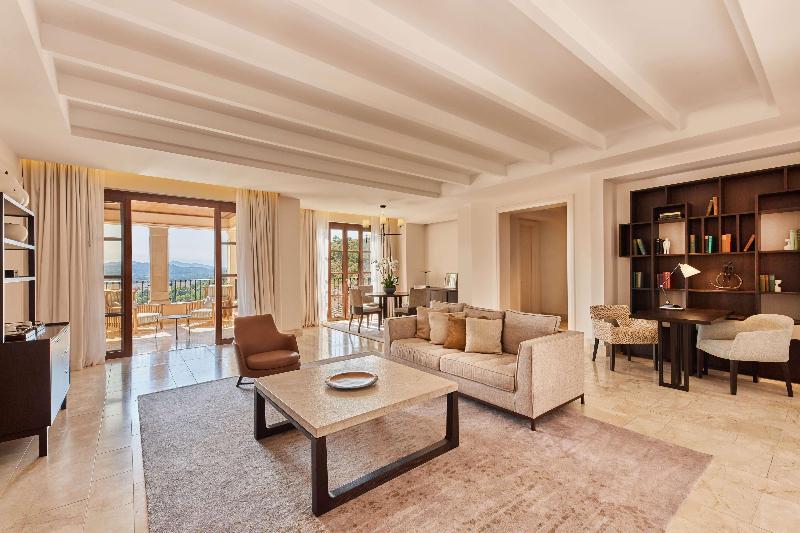 Cap Vermell Grand Hotel - Oda