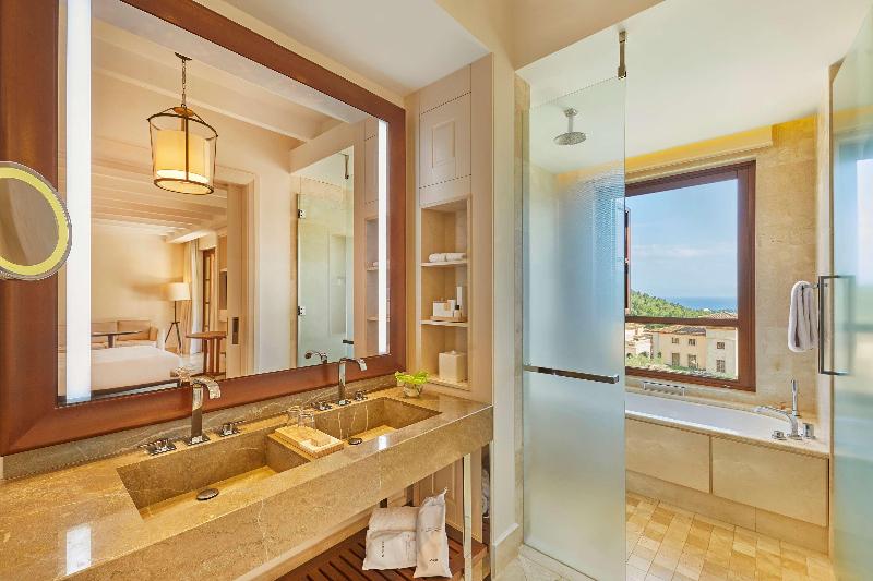 Cap Vermell Grand Hotel - Oda