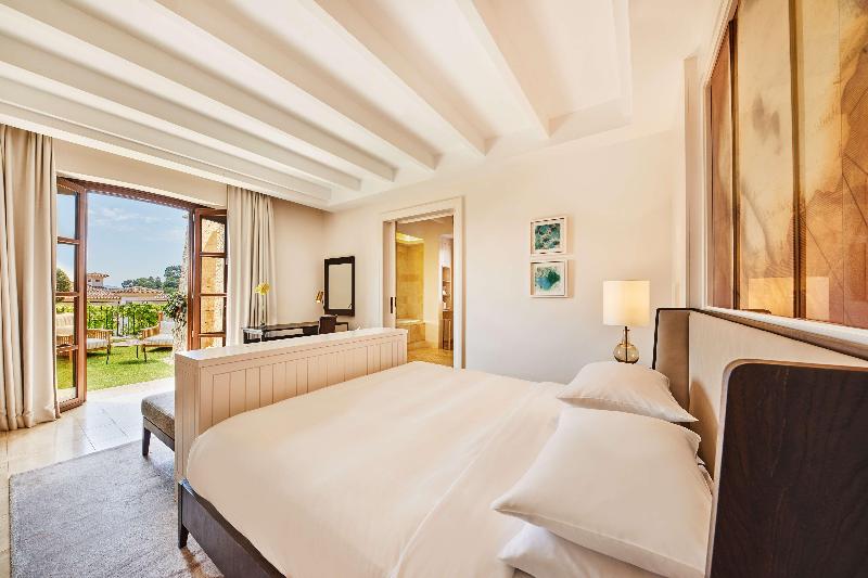 Cap Vermell Grand Hotel - Oda