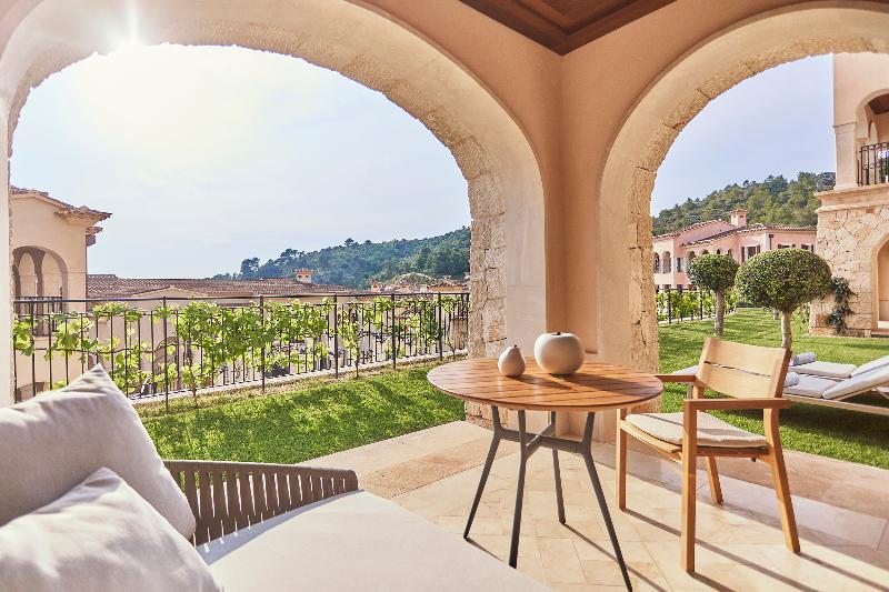 Cap Vermell Grand Hotel - Oda