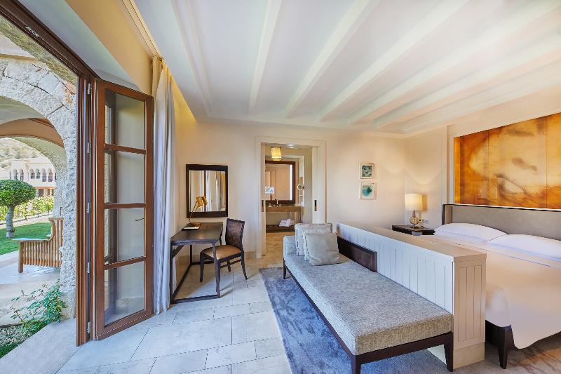 Cap Vermell Grand Hotel - Oda