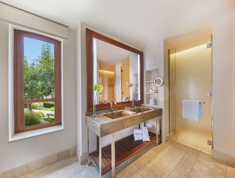 Cap Vermell Grand Hotel - Oda