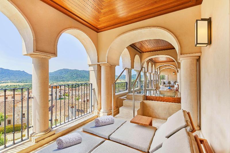 Cap Vermell Grand Hotel - Oda