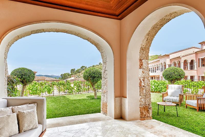 Cap Vermell Grand Hotel - Oda