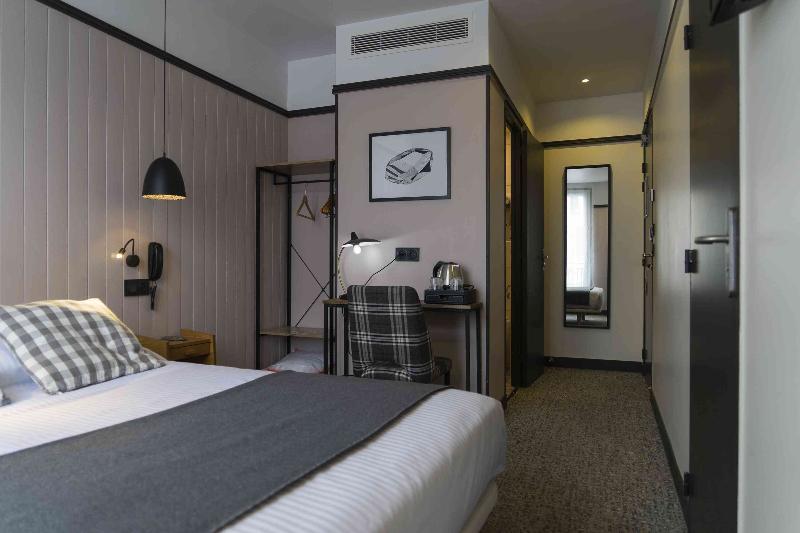 Hotel SUB - Oda
