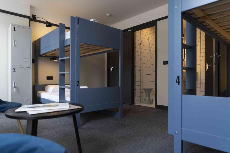 Hotel SUB - Oda
