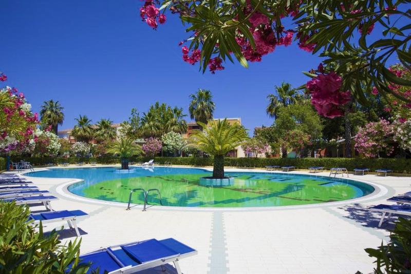 Residence Oasi Anfiteatro - Havuz