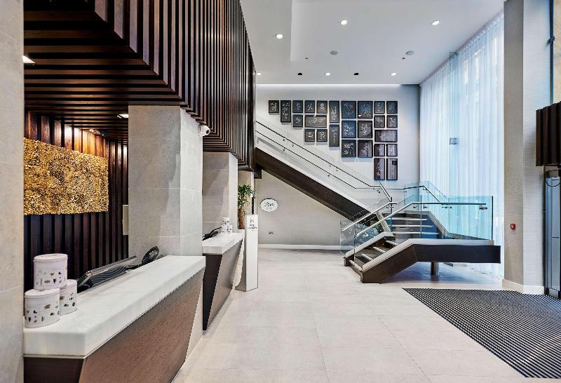 DoubleTree by Hilton Hotel & Spa Liverpool - Lobi