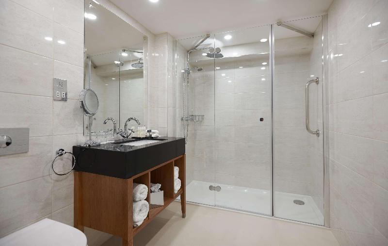 DoubleTree by Hilton Hotel & Spa Liverpool - Oda