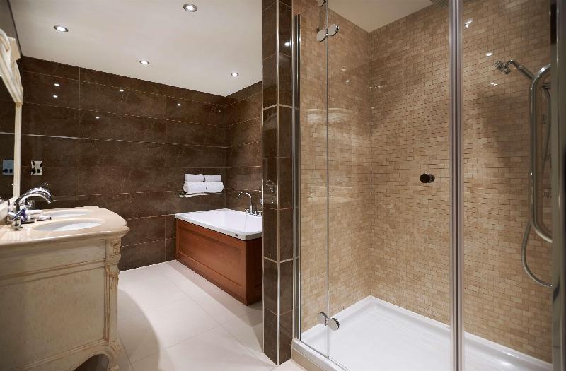DoubleTree by Hilton Hotel & Spa Liverpool - Oda