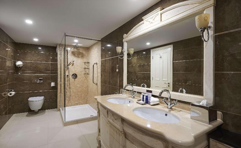 DoubleTree by Hilton Hotel & Spa Liverpool - Oda
