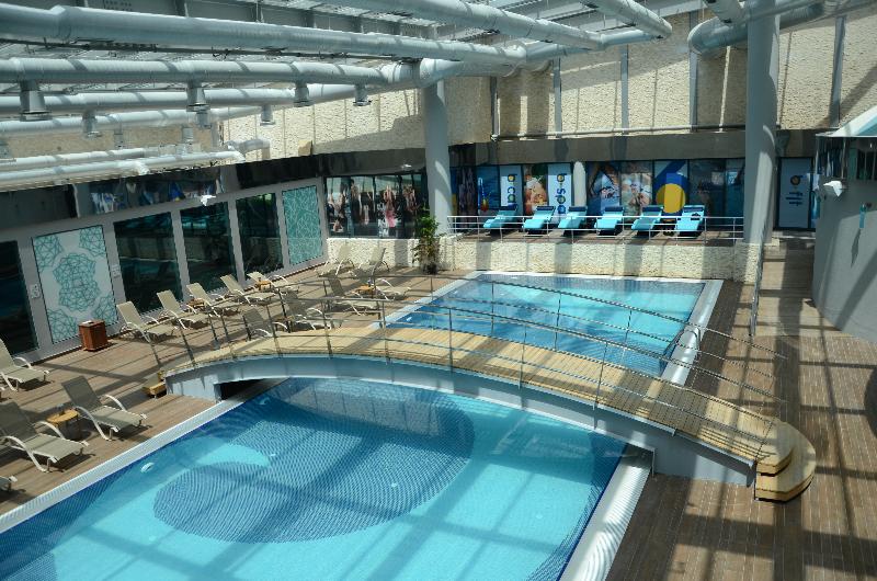 Pullman Istanbul Hotel & Convention Center - Havuz