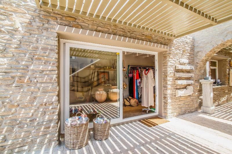 Aeolis Tinos Suites - Lobi