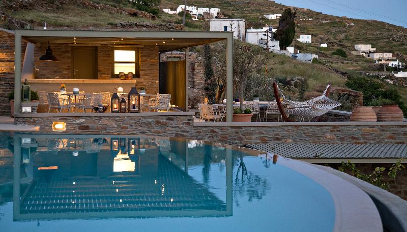 Aeolis Tinos Suites - Havuz