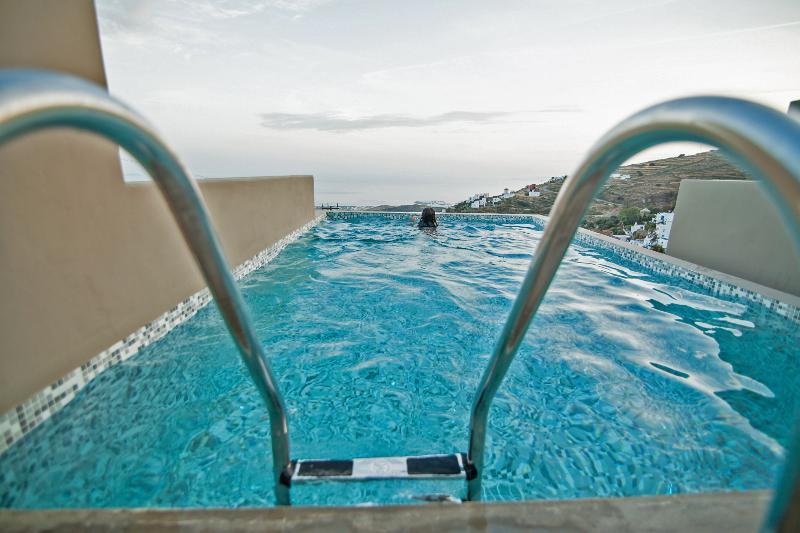 Aeolis Tinos Suites - Havuz