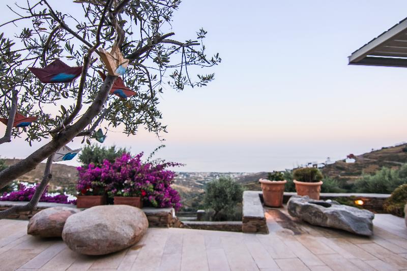 Aeolis Tinos Suites - Teras