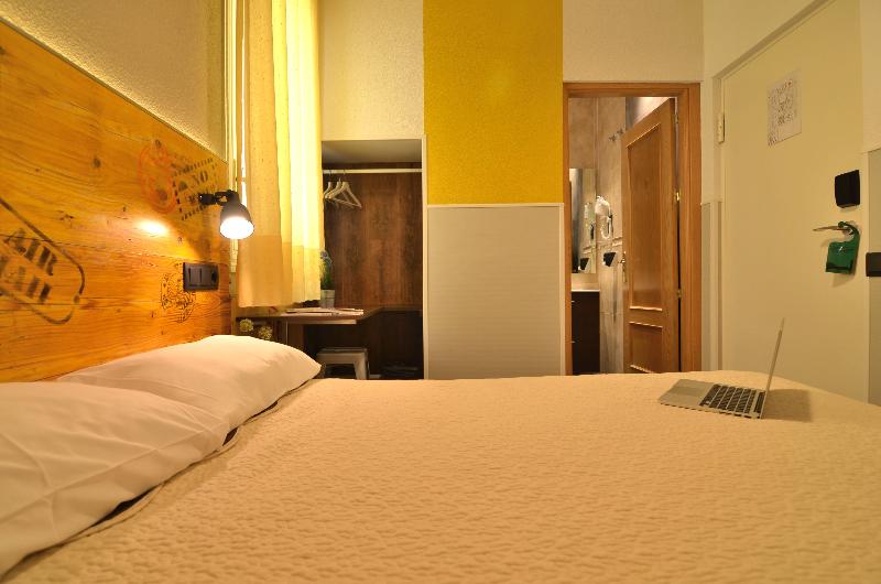 Far Home Atocha - Oda
