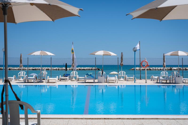 Club del Sole Le Mimose Family Resort - Havuz