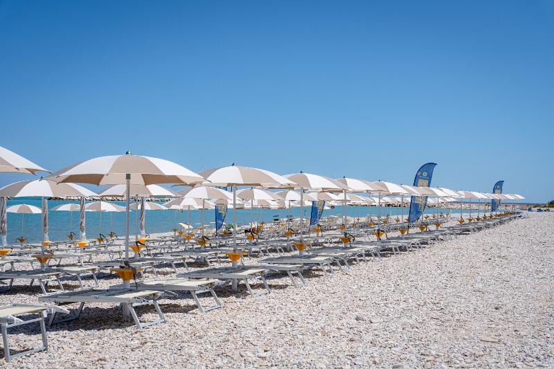 Club del Sole Le Mimose Family Resort - Plaj