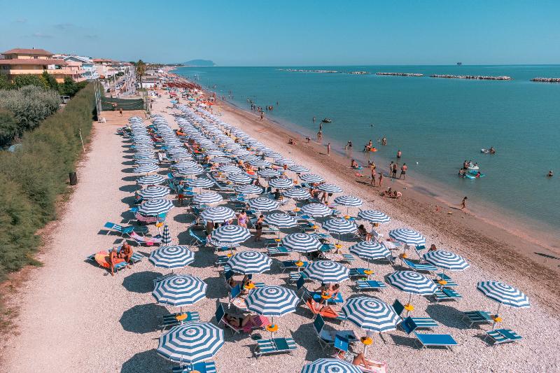 Club del Sole Le Mimose Family Resort - Plaj