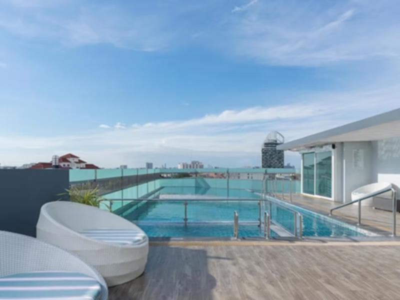 Garner Hotel Pattaya Central - Havuz