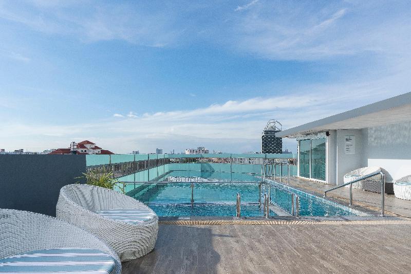 Garner Hotel Pattaya Central - Havuz