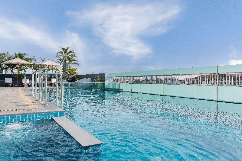 Garner Hotel Pattaya Central - Havuz