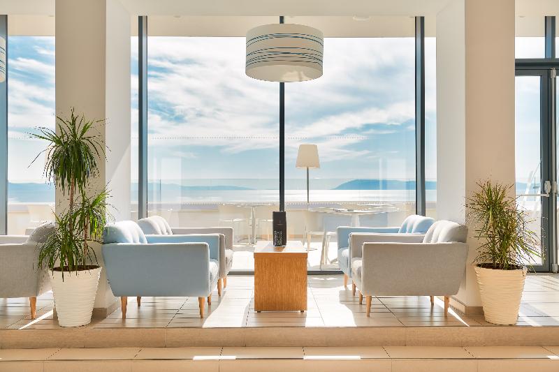 Medora Auri Family Beach Hotel - Bar