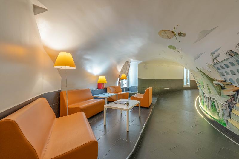 Trevi Palace Hotel - Genel