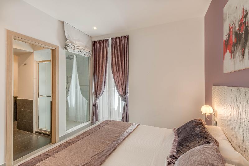 Trevi Palace Hotel - Oda