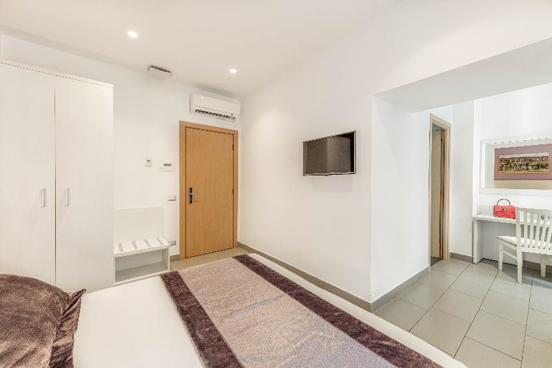 Trevi Palace Hotel - Oda