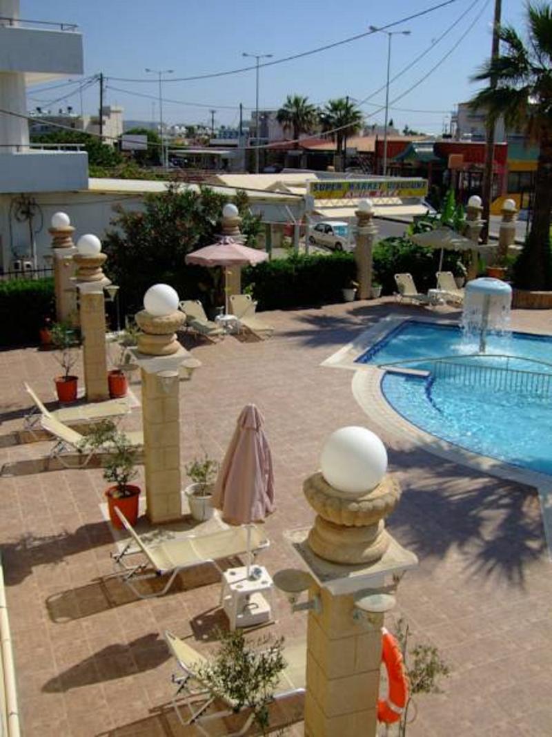 Antonios Hotel - Teras
