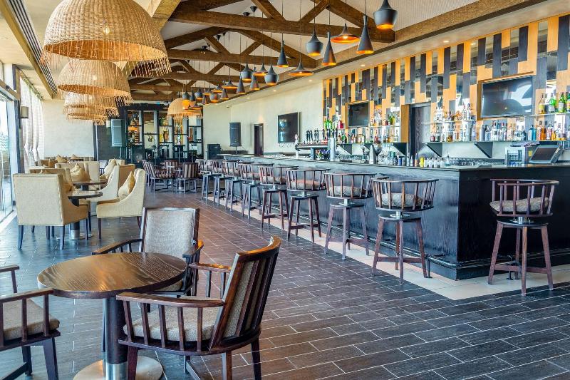 Radisson Blu Hotel Sohar - Bar
