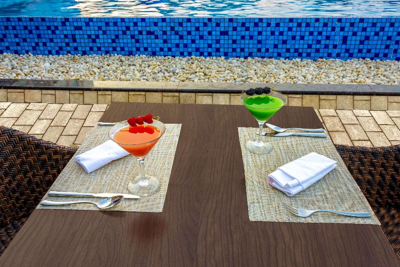 Radisson Blu Hotel Sohar - Bar