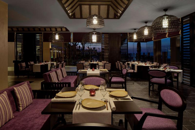 Radisson Blu Hotel Sohar - Restoran