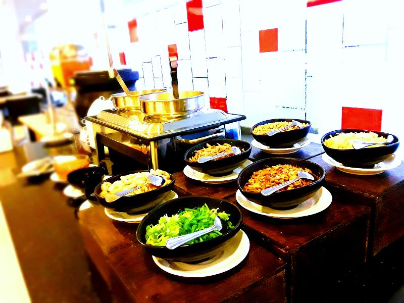 Alltrue Lite Nagoya Hills Batam - Restoran