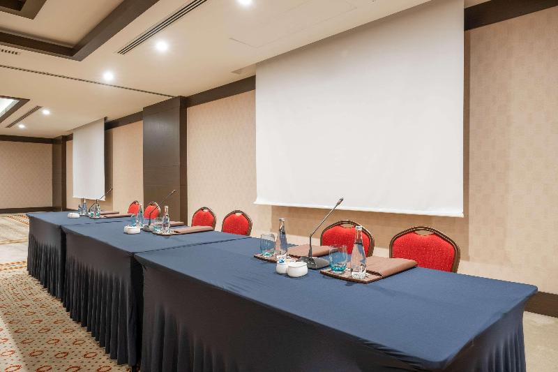 Clarion Hotel Istanbul Mahmutbey - Toplantı