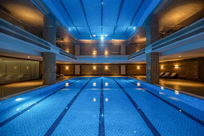 Clarion Hotel Istanbul Mahmutbey - Havuz