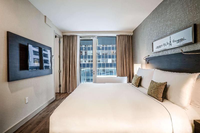 The Bernic New York City Tapestry Col by Hilton - Oda