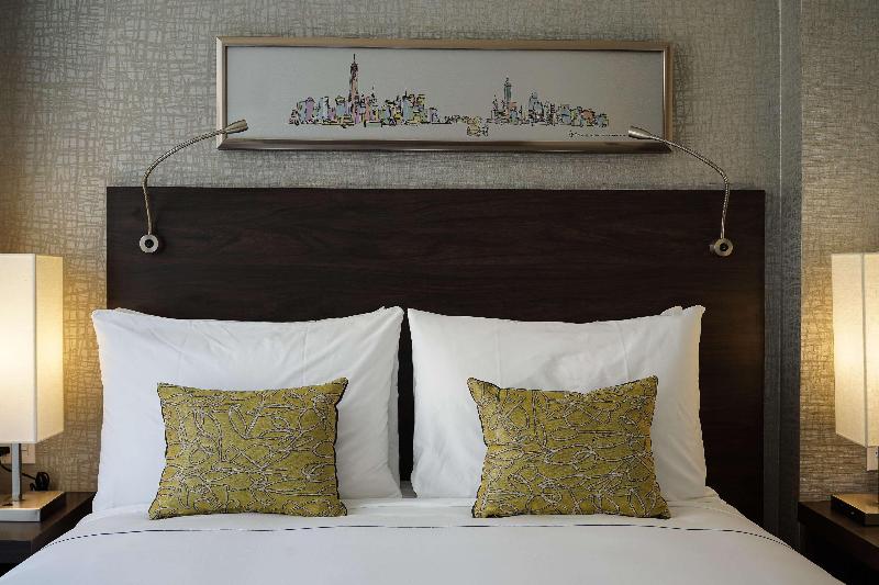 The Bernic New York City Tapestry Col by Hilton - Oda