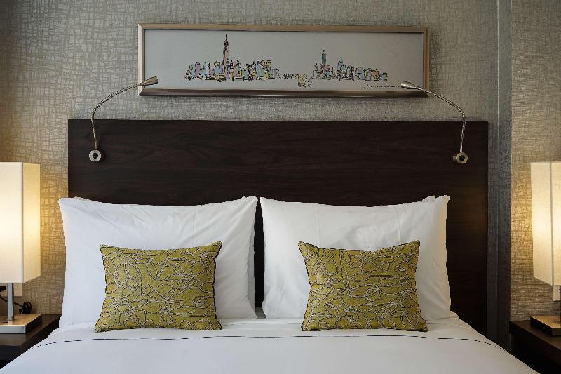 The Bernic New York City Tapestry Col by Hilton - Oda