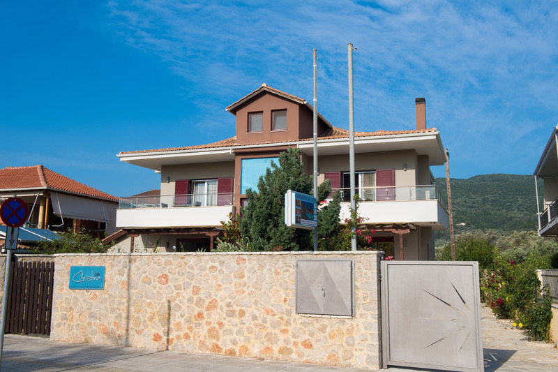 Christina Studios - Genel